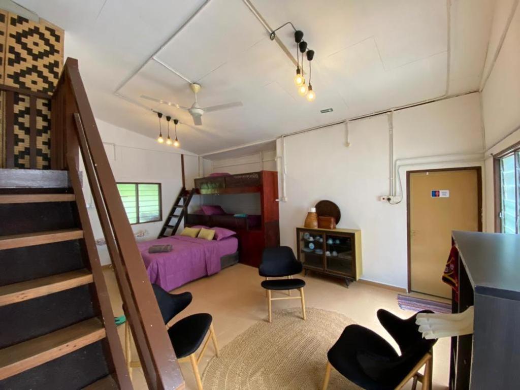 Kejora Homestay Кангар Екстериор снимка