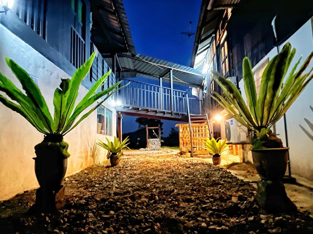 Kejora Homestay Кангар Екстериор снимка