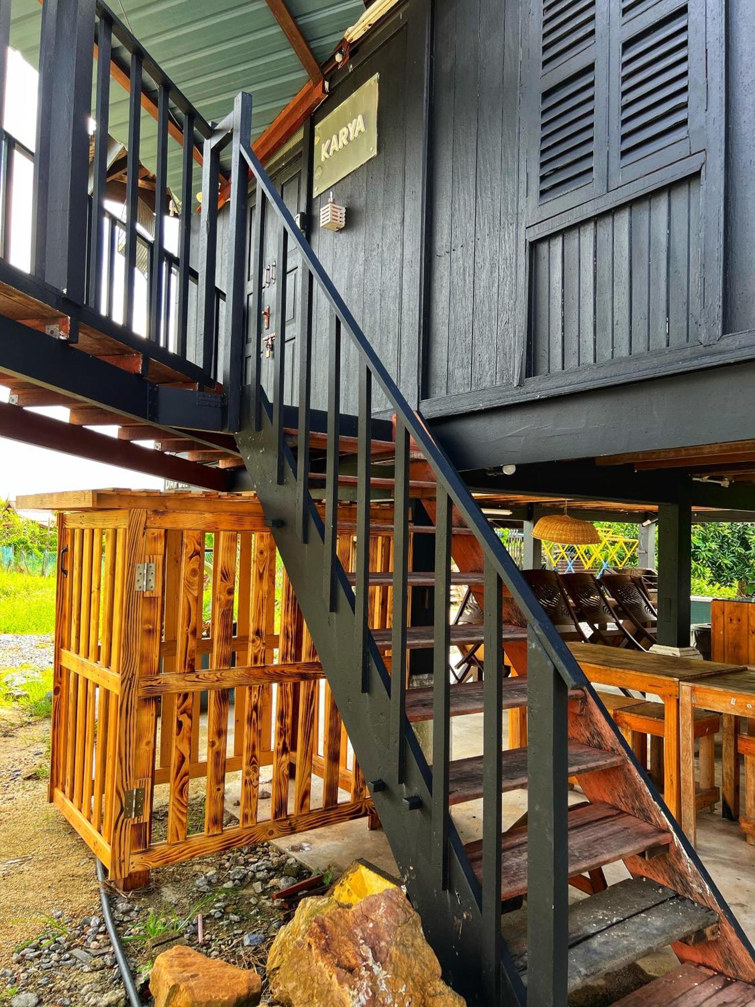 Kejora Homestay Кангар Екстериор снимка