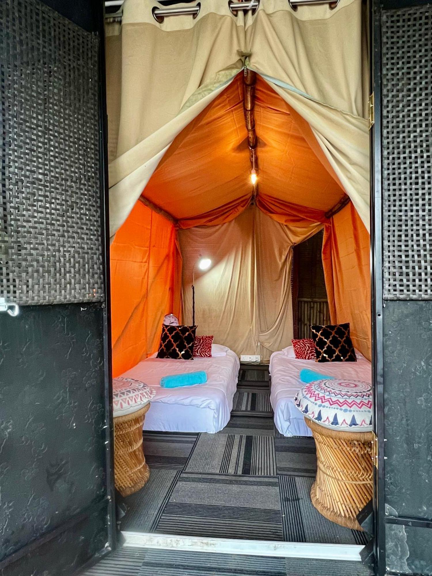 Kejora Homestay Кангар Екстериор снимка